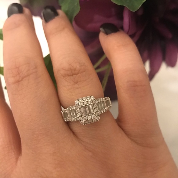 1 C.T Total Weight Diamond Ring in 14k White Gold - Picture 7 of 7